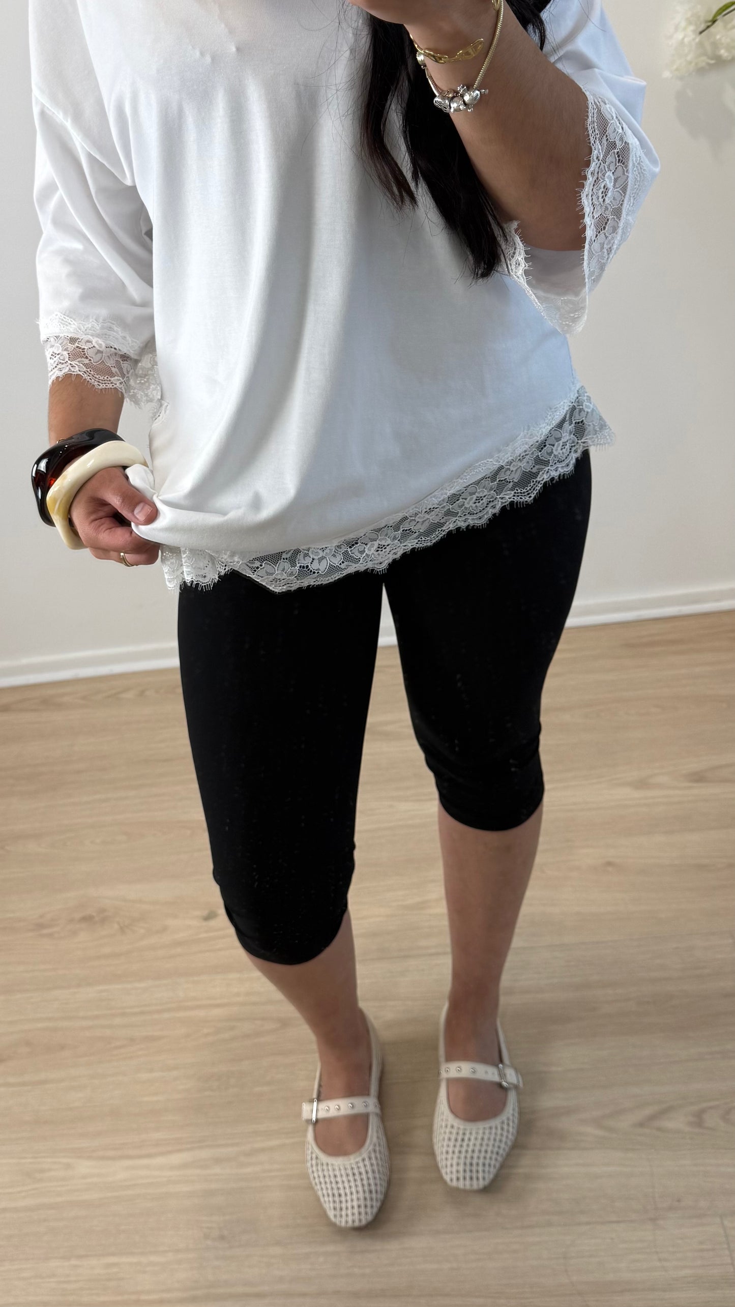 CAPRI BLACK